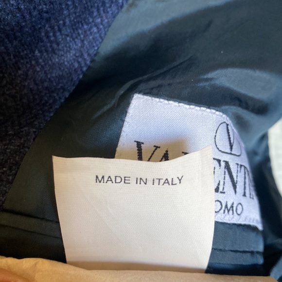 VALENTINO MEN BLAZER, NAVY BLUE COLOR, SIZE 42.5R. - Picture 7 of 13